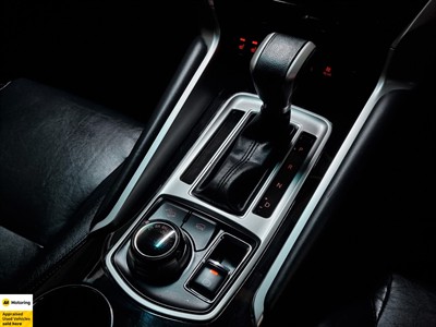 2019 Mitsubishi Pajero Sport - Thumbnail