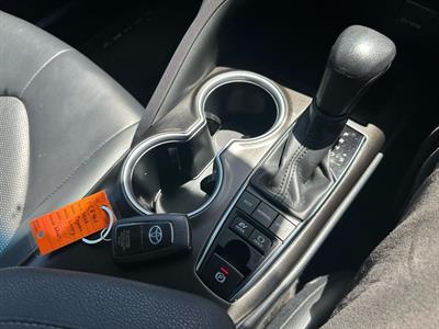 2022 Toyota Camry - Thumbnail