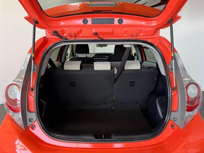 2012 Toyota Aqua - Thumbnail