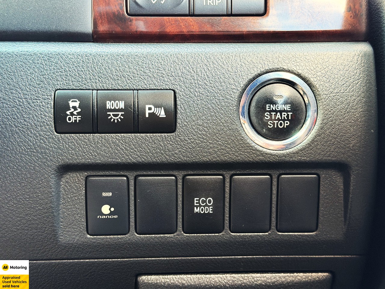 2012 Toyota Vellfire