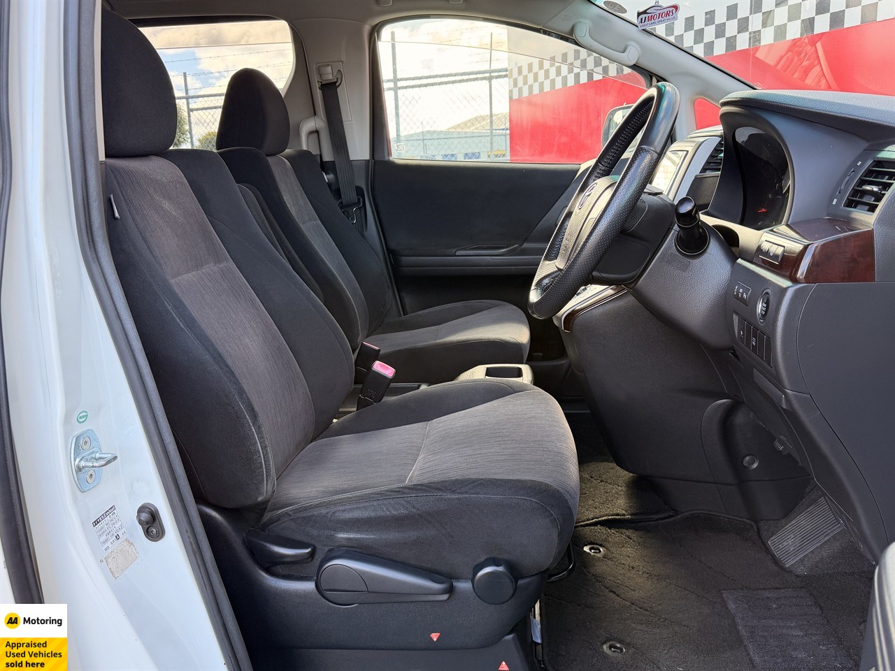 2012 Toyota Vellfire