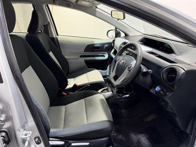 2012 Toyota Aqua - Thumbnail