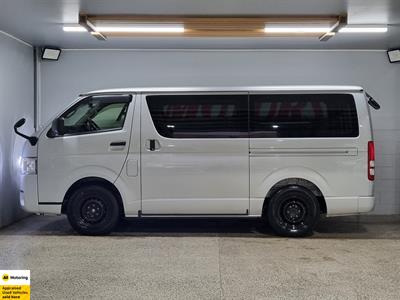 2020 Toyota Hiace - Thumbnail