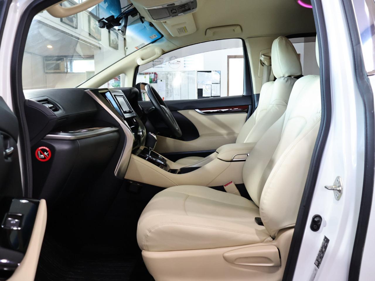 2015 Toyota Vellfire
