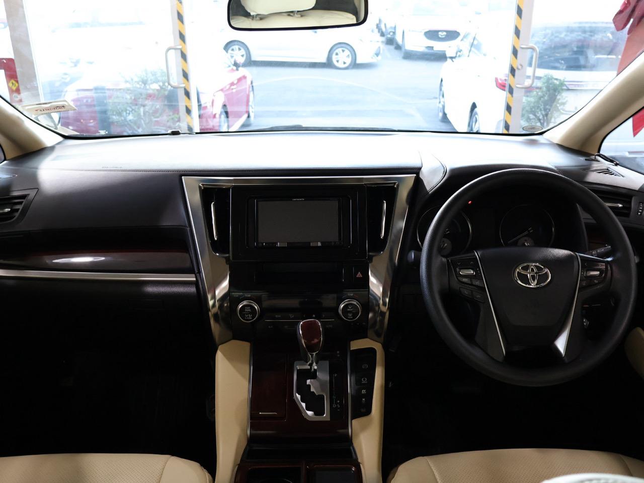2015 Toyota Vellfire