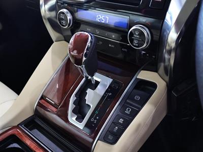 2015 Toyota Vellfire - Thumbnail