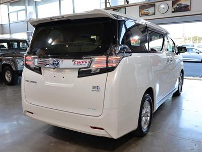 2015 Toyota Vellfire - Thumbnail