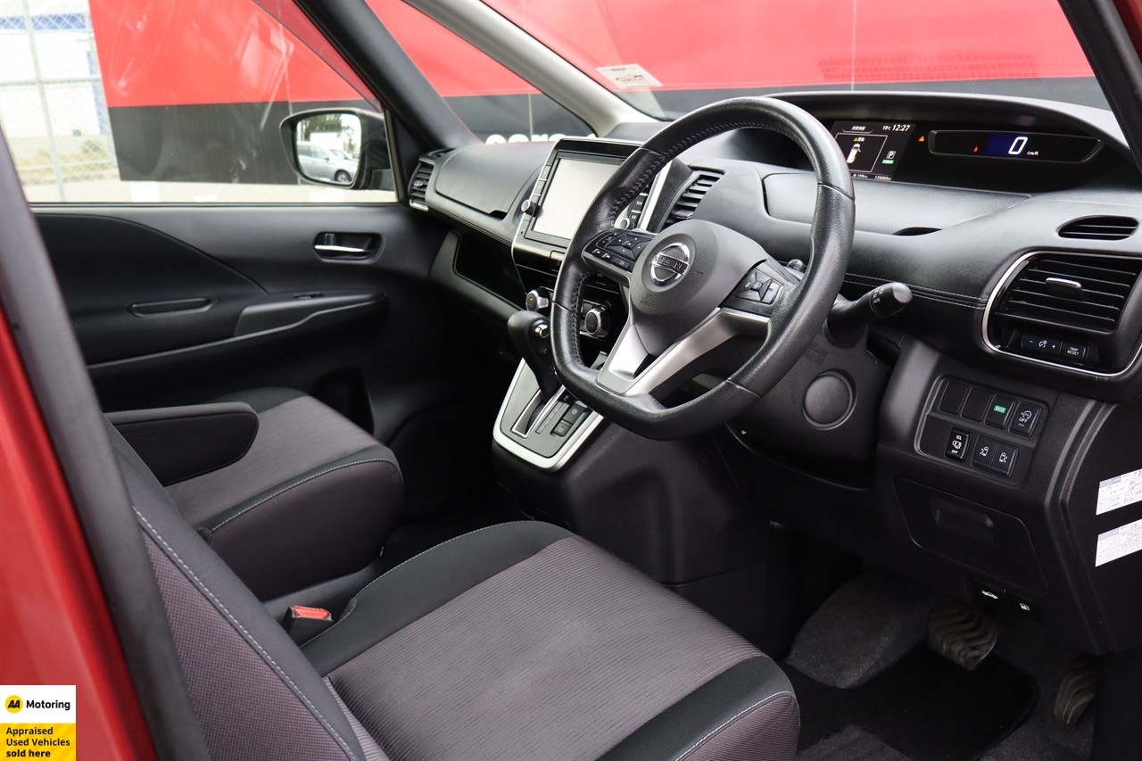 2017 Nissan Serena