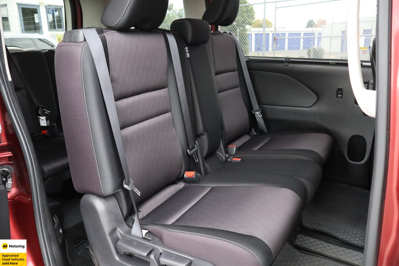 2017 Nissan Serena