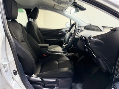 2020 Toyota Prius - Thumbnail