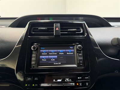 2020 Toyota Prius - Thumbnail