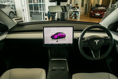2024 Tesla Model Y - Thumbnail
