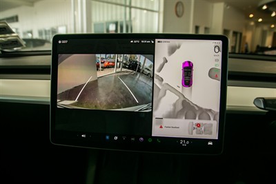 2024 Tesla Model Y - Thumbnail