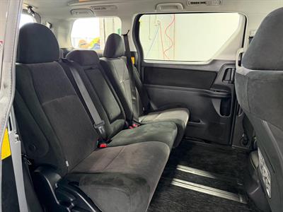 2012 Toyota Vellfire - Thumbnail