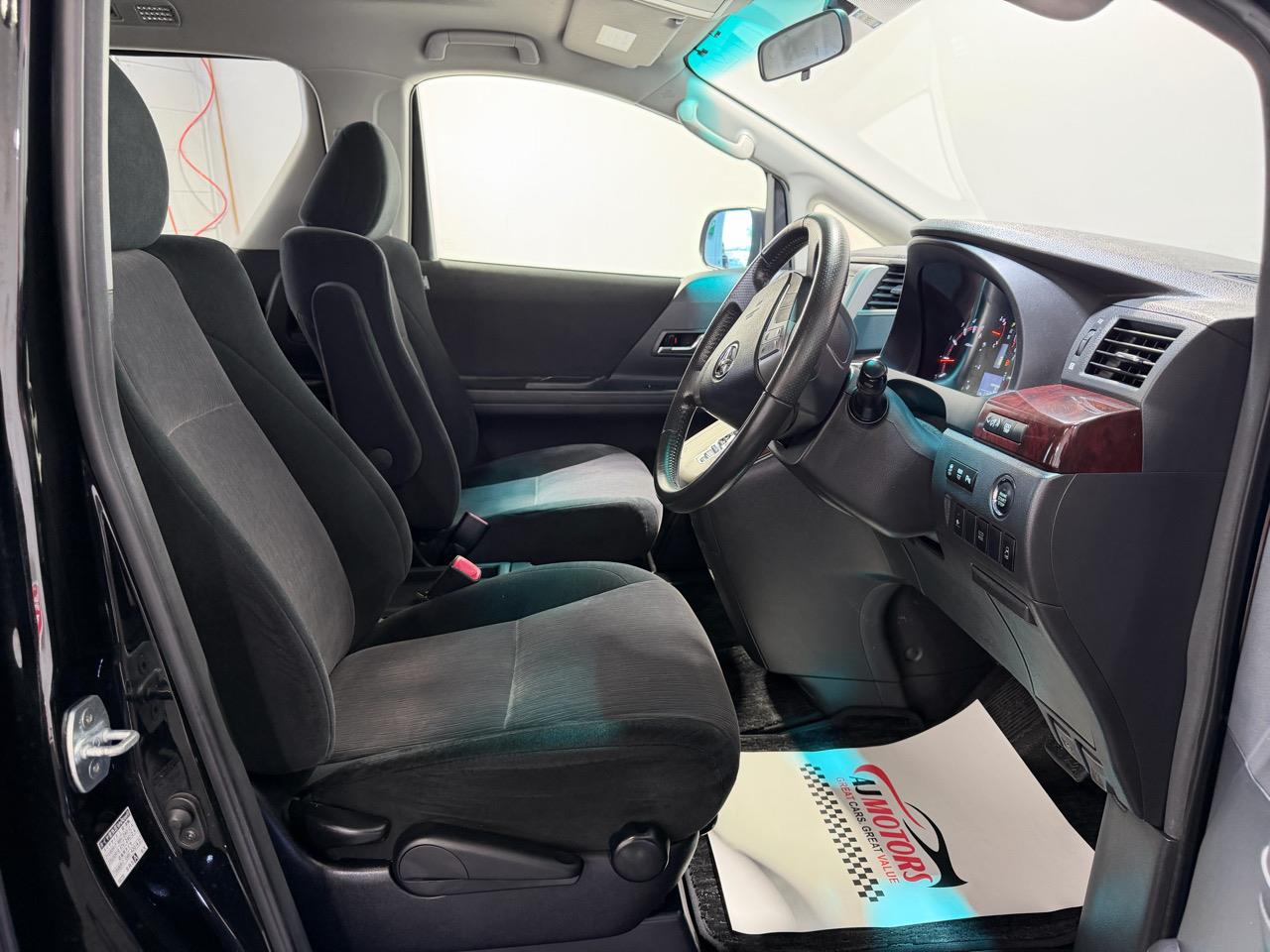 2012 Toyota Vellfire