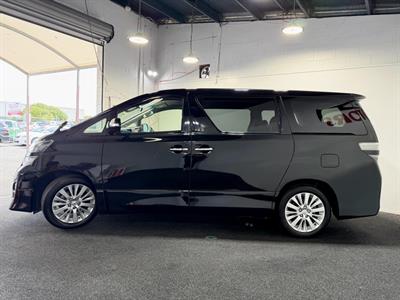 2012 Toyota Vellfire - Thumbnail