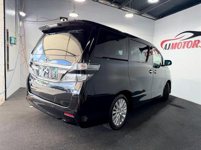 2012 Toyota Vellfire - Thumbnail