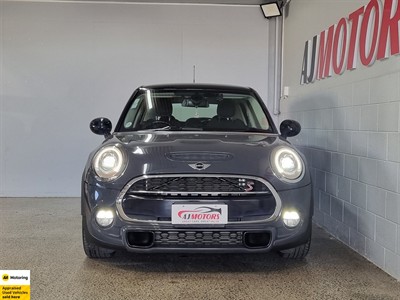 2017 Mini Cooper - Thumbnail
