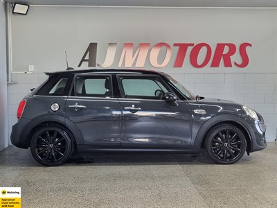 2017 Mini Cooper - Thumbnail