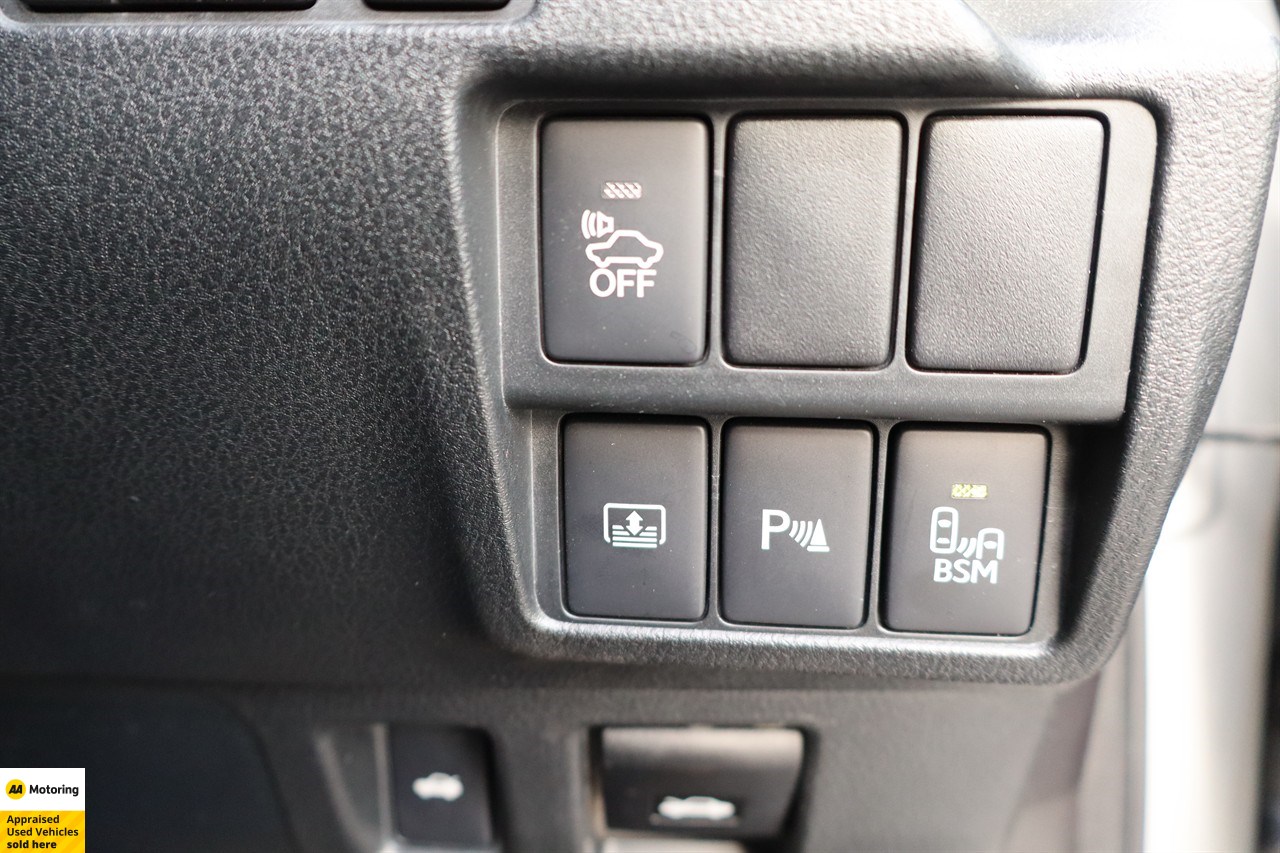 2014 Lexus IS 300h