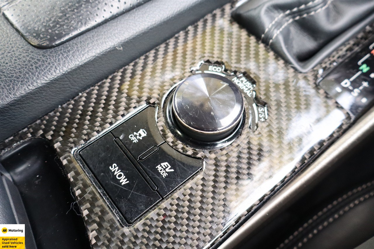 2014 Lexus IS 300h