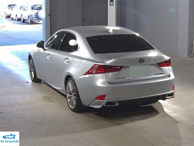 2014 Lexus IS 300h - Thumbnail