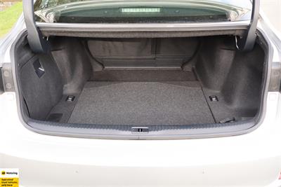 2014 Lexus IS 300h - Thumbnail
