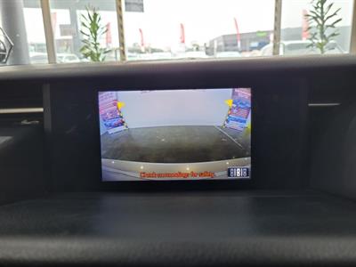 2014 Lexus IS 300h - Thumbnail