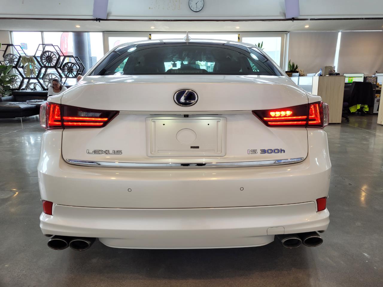 2014 Lexus IS 300h