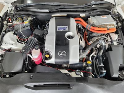 2014 Lexus IS 300h - Thumbnail