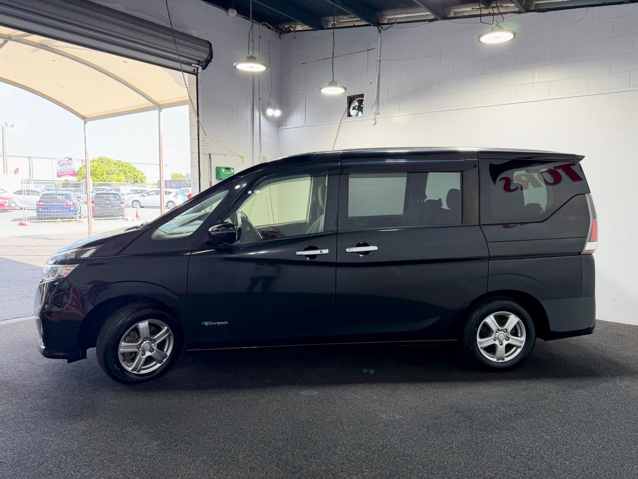 2017 Nissan Serena