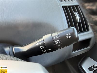 2012 Toyota Prius - Thumbnail