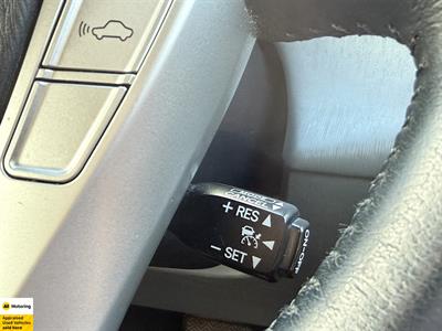 2012 Toyota Prius - Thumbnail