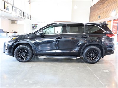 2017 Toyota Highlander - Thumbnail