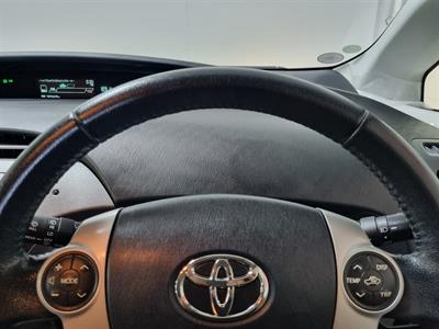 2013 Toyota Prius - Thumbnail