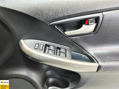 2015 Toyota Prius - Thumbnail