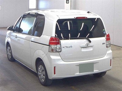 2012 Toyota Spade - Thumbnail