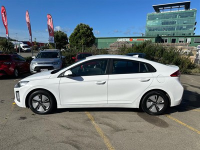 2022 Hyundai IONIQ - Thumbnail