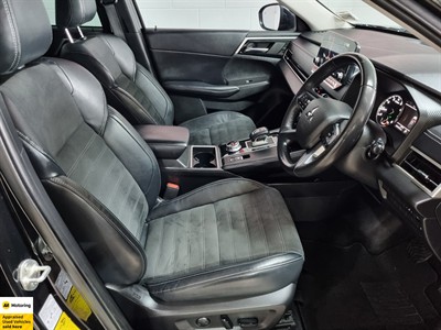 2021 Mitsubishi Outlander - Thumbnail