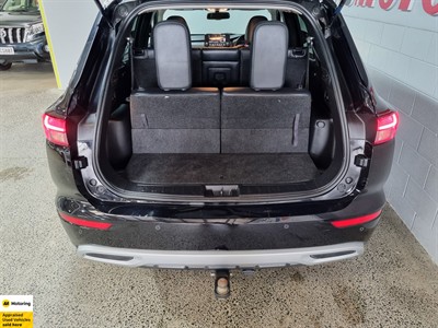 2021 Mitsubishi Outlander - Thumbnail