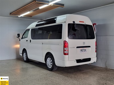 2011 Toyota Hiace - Thumbnail