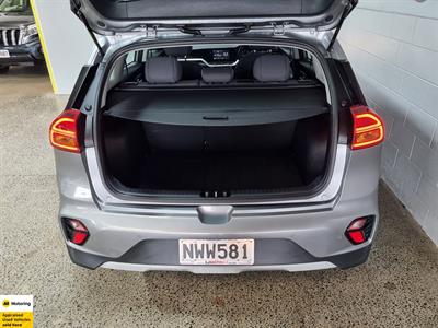 2021 Kia Niro - Thumbnail