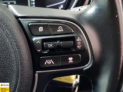 2021 Kia Niro - Thumbnail