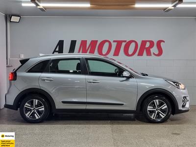 2021 Kia Niro - Thumbnail