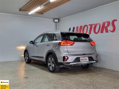 2021 Kia Niro - Thumbnail
