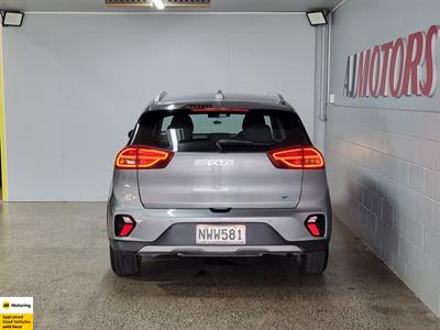 2021 Kia Niro - Thumbnail