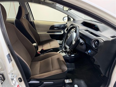 2014 Toyota Aqua - Thumbnail