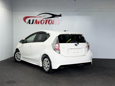 2014 Toyota Aqua - Thumbnail