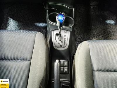 2015 Toyota Aqua - Thumbnail