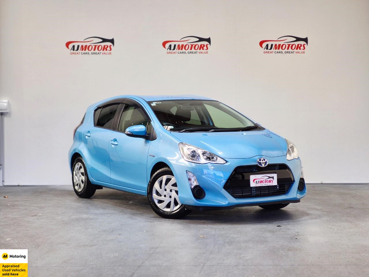 2015 Toyota Aqua